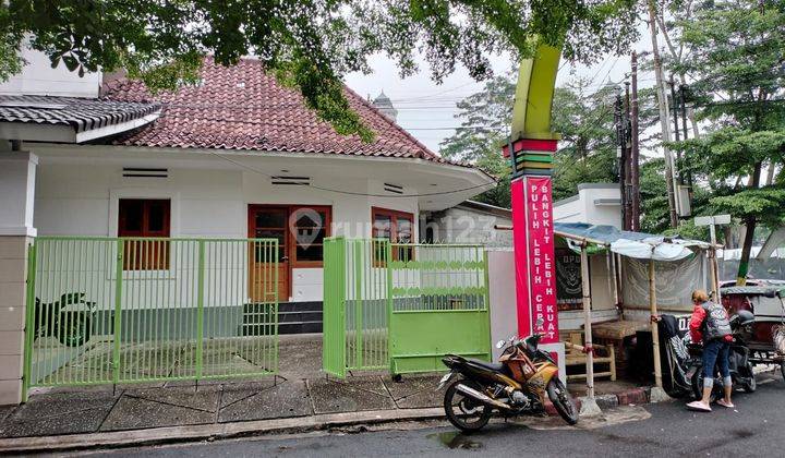 Dijual Rumah Bagus Nyaman Cocok Buat Cafe,kuliner,kantor Di Regol 2