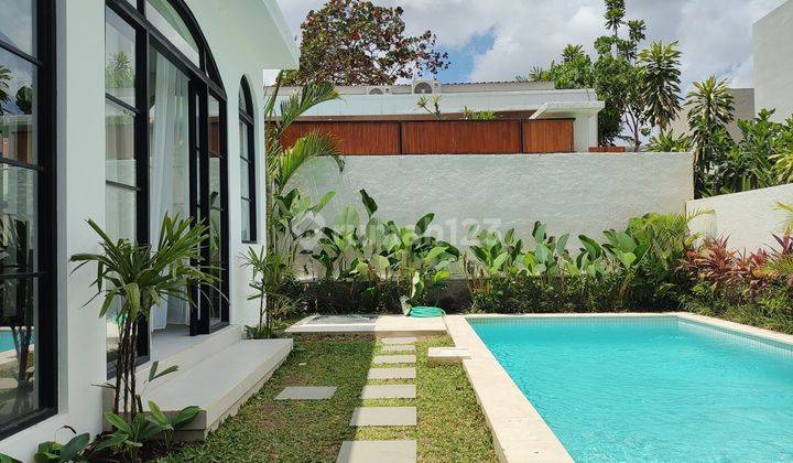 Two Bedrooms Modern Style Villa For Rent At Pererenan 2