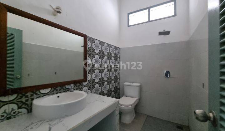 A beautiful New renovated house for sale / FREEHOLD  19