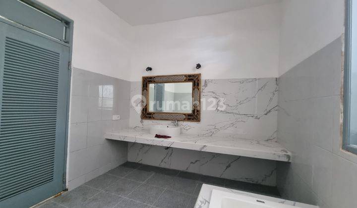 A beautiful New renovated house for sale / FREEHOLD  21