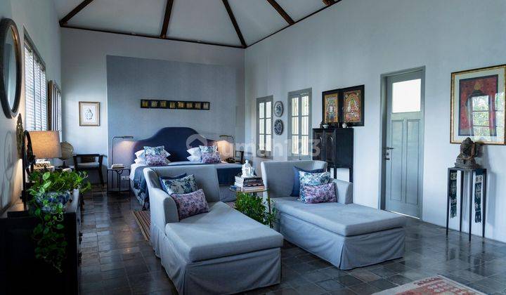 CLASSIC NEO COLONIAL HOUSE, FULLY FURNISHED FOR SALE  10