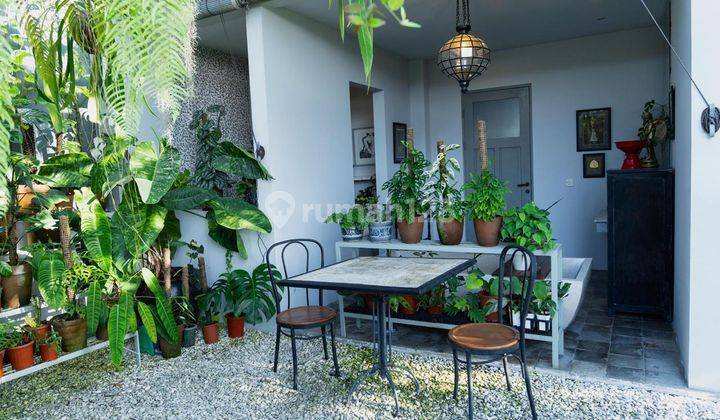 CLASSIC NEO COLONIAL HOUSE, FULLY FURNISHED FOR SALE  13