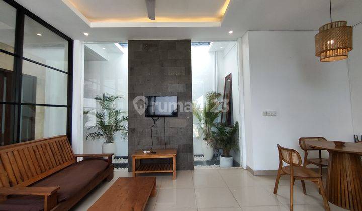 Three Bedrooms Villa At Kerobokan For Yearly Rent  1