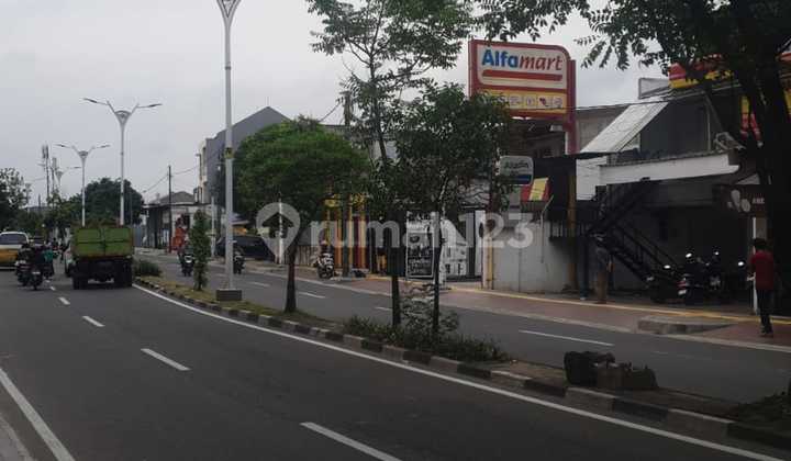 For Rent 3-Story Strategic Shop House in Meruya Ilir Raya - West Jakarta 2