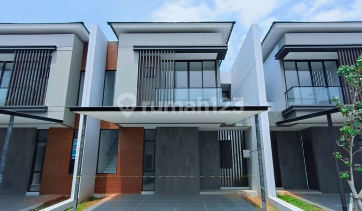 Disewakan Rumah Brandnew Baru 2 Lantai di Kuningan Village Pik 2 - Tangerang Disewakan Rumah Brandnew Baru 2 Lantai di Kuningan Village Pik 2 - Tangerang