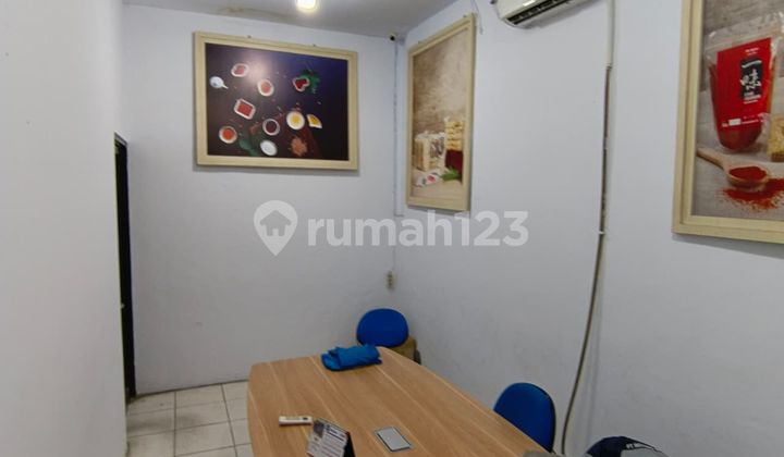 Warehouse for Rent, 324m² in Duta Mas - Jelambar - West Jakarta. Rare location available.