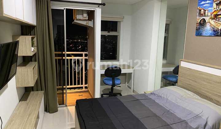 For Rent & For Sale Studio Type Apartment on the 29th Floor Fully Furnished - Springwood, Tangerang