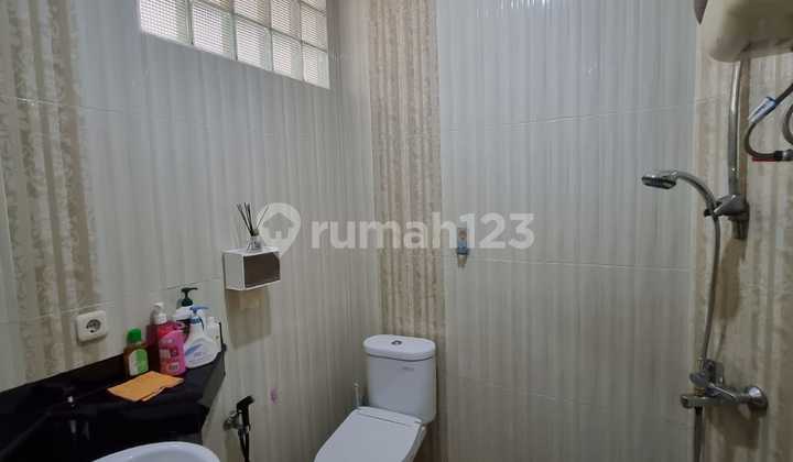 Disewakan Rumah 2 Lantai di Intercon kebon jeruk Full Furnished 2