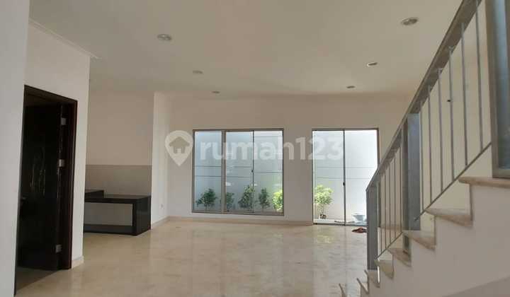 DISEWAKAN RUMAH 2 Lantai Hoek di Cluster Piano - GOLF ISLAND PIK 2