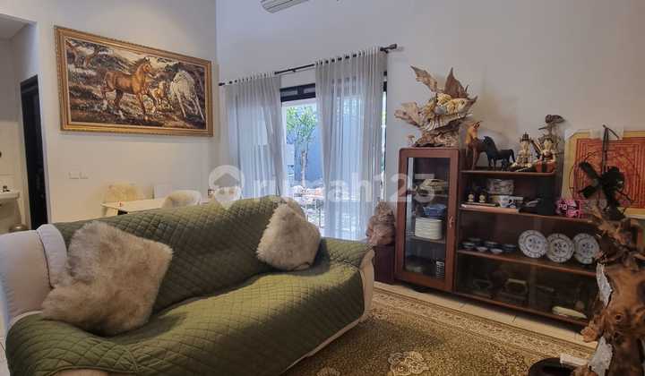 Jual Rumah Modern Furnish 2 Lt di Hook Kota Baru Parahyangan Bdg 2