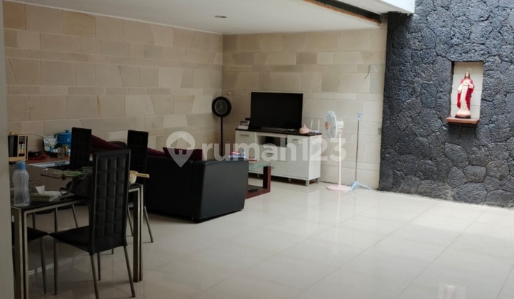 Jual Rumah Murah Strategis di Komplek Dekat Alun Alun Cimahi