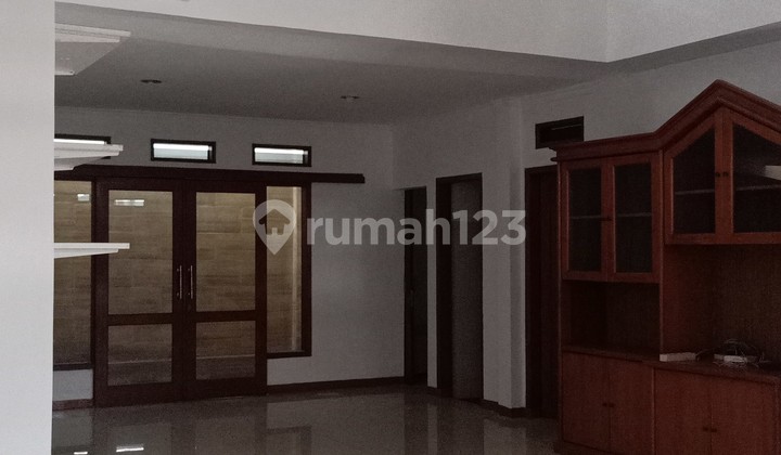 Rumah ditengah kota  1