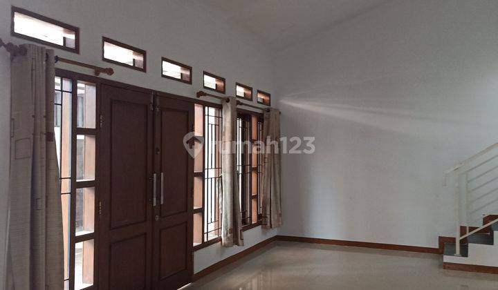 Rumah ditengah kota  11