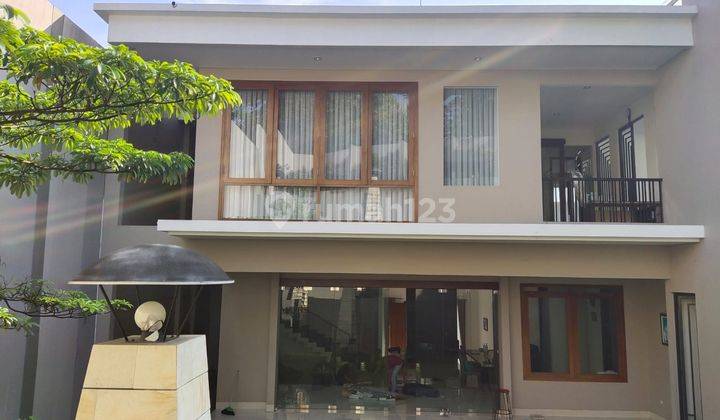 Rumah Luxury Wilayah Elite di Cluster Setra Duta Purnama Bandung 1