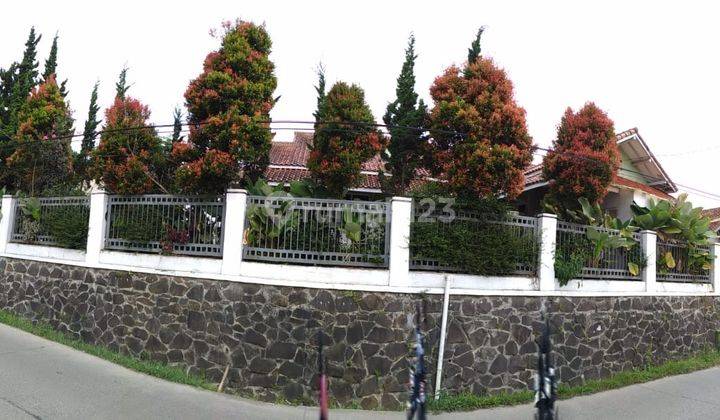 Rumah Villa Cantik Sejuk di Jalan Raya Maribaya Lembang Bandung 1