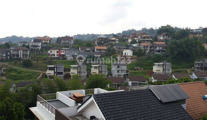 Rumah Nyaman Sejuk 3 Lantai di Cluster Dago Permai Bandung 1