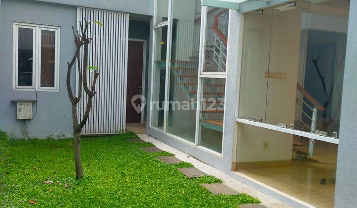 Rumah Lux Ada Kolamrenang Furnish di Cluster Setra Murni Bandung  1