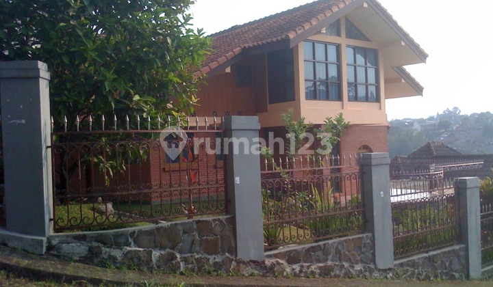Rumah 3 Lantai Nice View Asri di Citu Dago Bandung Rumah 3 Lantai Nice View Asri di Citu Dago Bandung