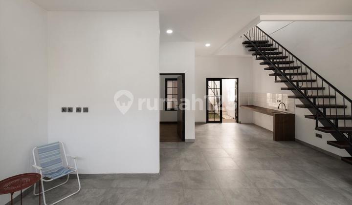 Selling a Modern New 2-Story House in Antapani, Bandung