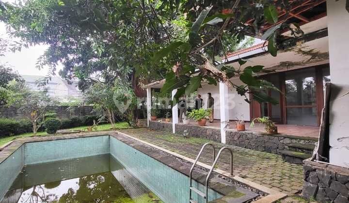 Jual Rumah/Villa Asri With Pool di Hook Ciumbuleuit Bandung