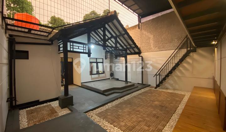 Rumah Menarik Strategis di Kolonel Masturi Cisarua Bandung Barat