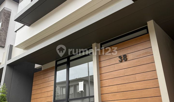 Rumah Baru Siap Huni di Nilapadmi Kota Baru Parahyangan Bandung