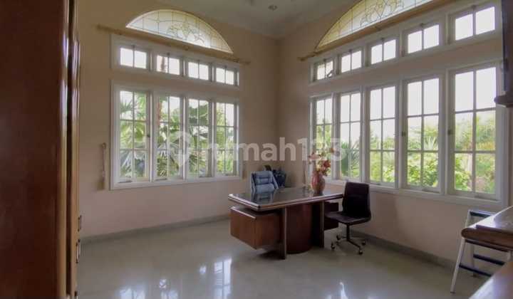 Sell Luxury Victorian Style Furnished House in Dago Wing Bandung 2