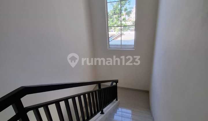 Rumah Nyaman 2 lantai siap huni di Anapuri Podomoro Park Bandung