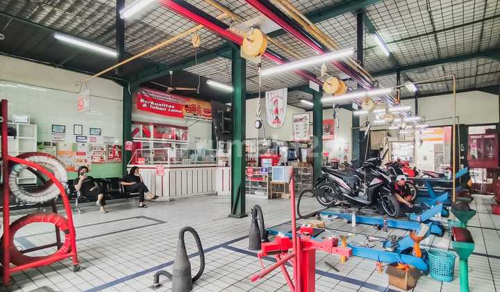 Ruko + bengkel resmi honda mainroad kopo 2