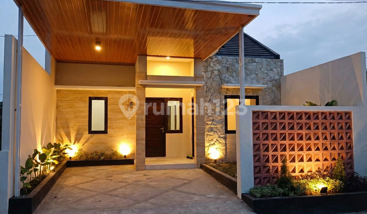Rumah Modern Strategis Bebas Desain di Banguntapan Dekat Giwangan Rumah Modern Strategis Bebas Desain di Banguntapan Dekat Giwangan