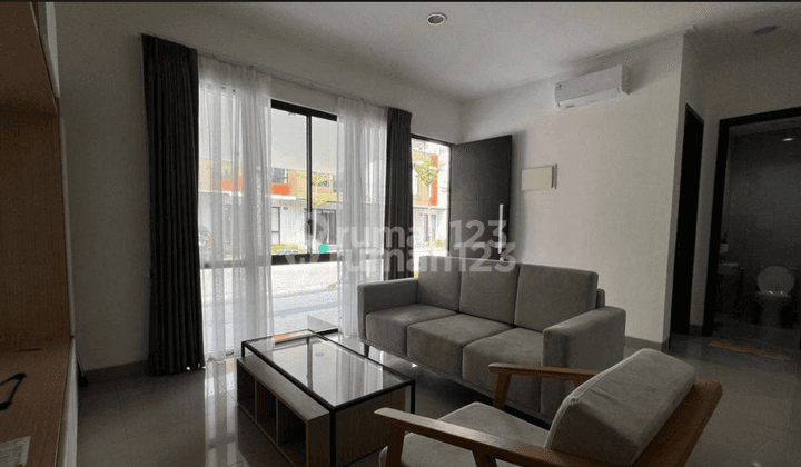 Rumah Pik 2 Milenial Georgia 8x12,5 Full Furnished 3 BR Selatan 1