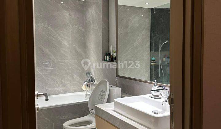 Gold Coast Apartment 3 BR 113m2 Full Furnished Mewah View City 2