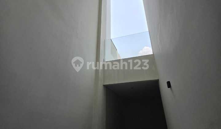 Rumah 3 Lantai Pik Florence 13x20 Kosongan 3 Bedroom Bagus 2