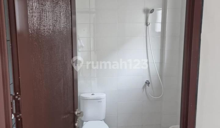 Ruko 3 Lantai Pik 2 Mega Kuningan 4.5x18 Kosongan Baru Bagus 2