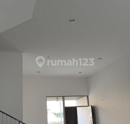 Rumah PIK2 PBV 10x30 Kosongan Renovasi 4 Kamar Tidur 2 Lantai 2