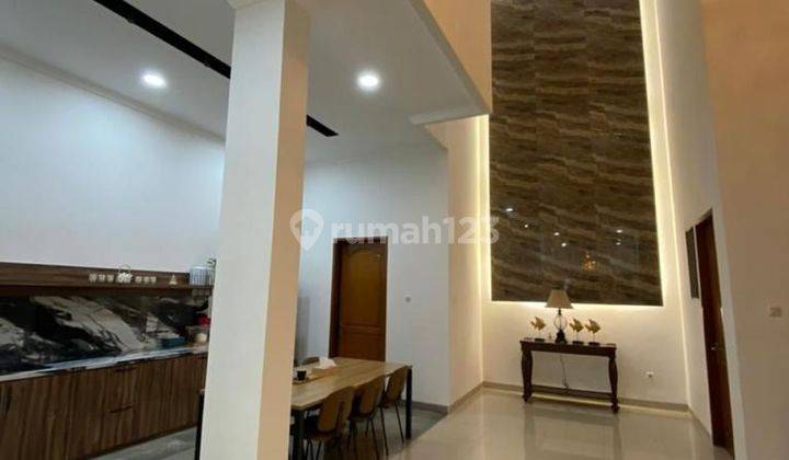 Rumah 2 Lantai Kebon Jeruk 10x18.5 Furnished Sudah Renovasi 4 Kt 1