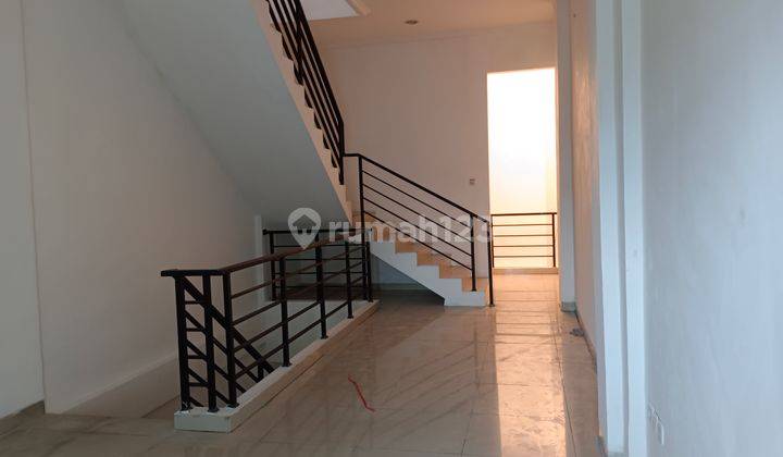 Ruko 3 lantai sewa di Majapahit gayam sari 3