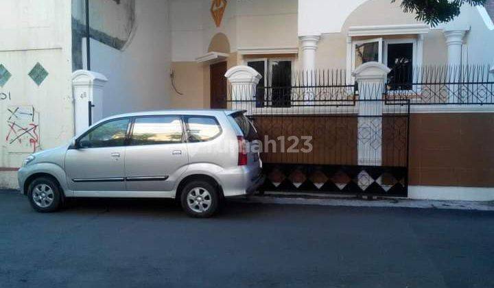 Rumah tengah kota jalan lebar, bagus, siap pakai SHM 7