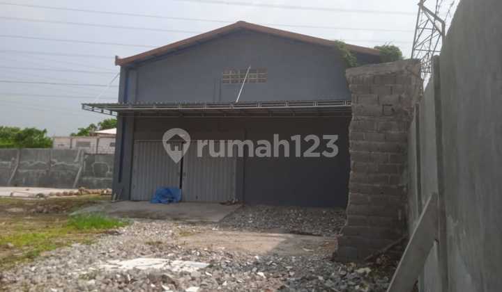 Disewakan Gudang Murah Bagus 2000 M2 Jalan Veteran, Gresik 1
