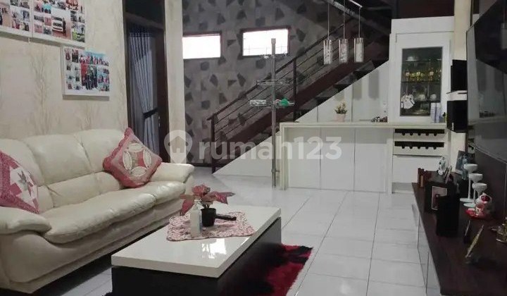 Nice 2-Story Ready-to-Occupy House Near Tsm in Turangga, Bandung City 2