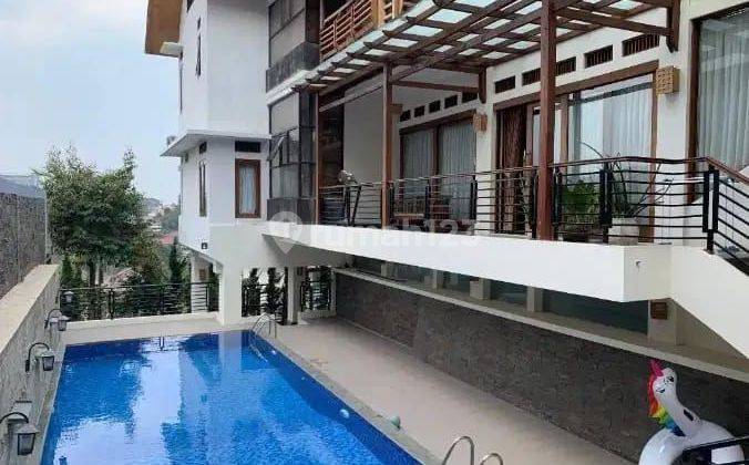 Rumah mewah asri  luas dengan kolam renang di dago resort Bandung 2