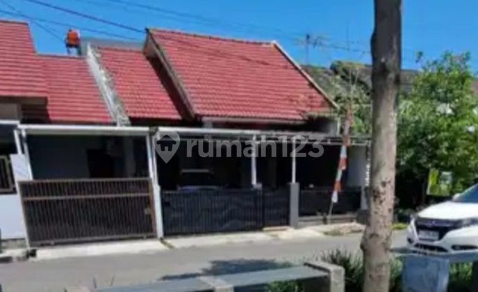 Ready-to-Occupy House with Large Land SHM in Antapani Bandung Complex