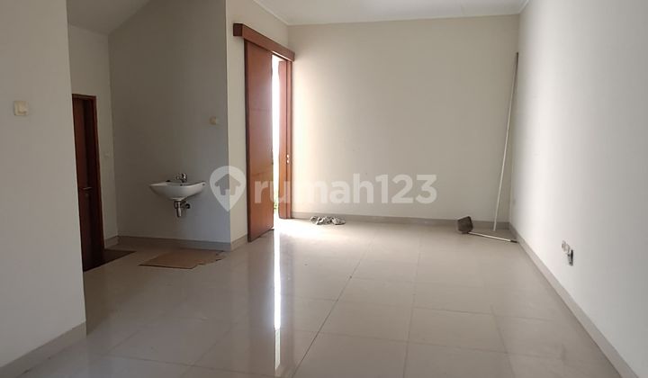 Rumah Siap Huni Dekat Transmart di Komplek Cherry Field Buah Batu Bandung