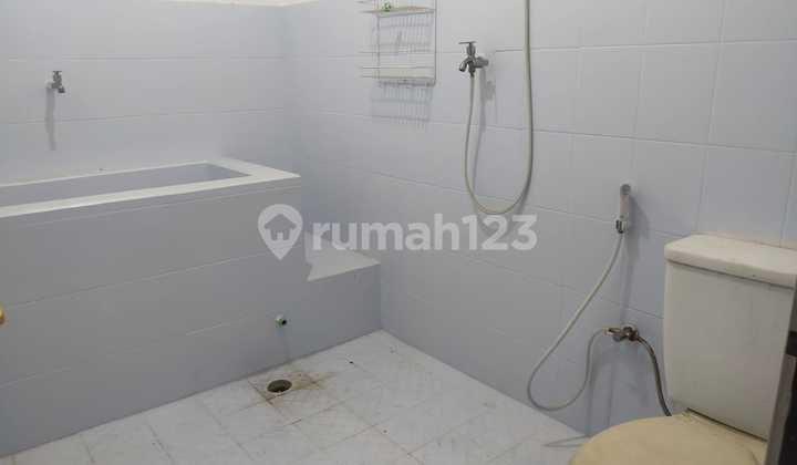 Rumah Besar Tanah Luas di Bawah NJOP Dekat Tsm di Buah Batu Bandung