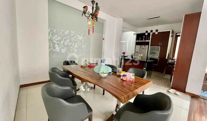Luxury House in an Elite Complex Near Pvj and Pasteur Toll Road, Bandung City 2