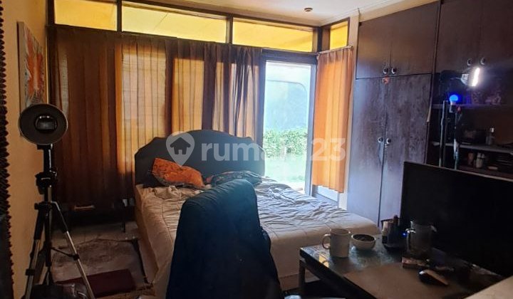 Luxury House with Large Land Near Upi Campus and Enhaii Area Setiabudi Gegerkalong, Bandung City 2