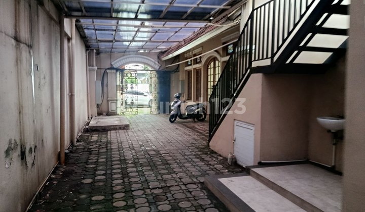 Disewakan Rumah Untuk Usaha Dimainroad Area Komersil Riau Bandung