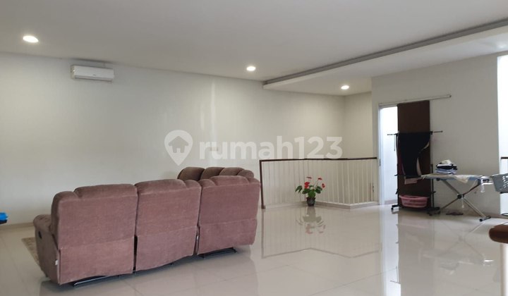 Rumah Lux 2 Lantai Semi Furnish Dalam Komplek Area Turangga Kota Bandung 2