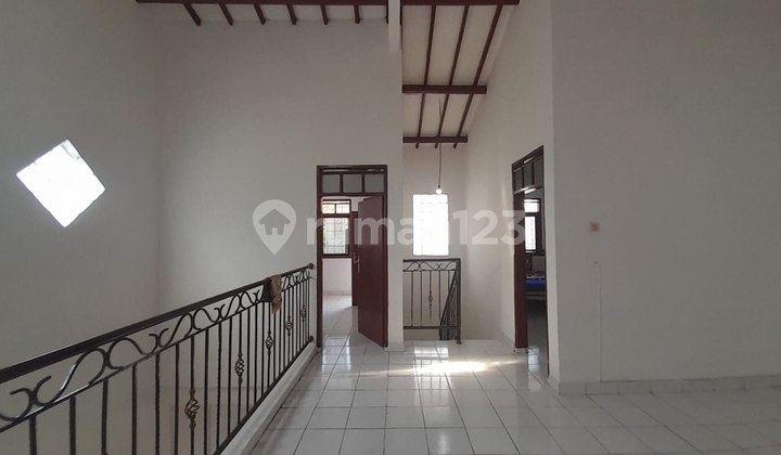 Rumah Siap Huni Dalam Komplek 2 Lantai Di Sayap Bkr Kota Bandung 2