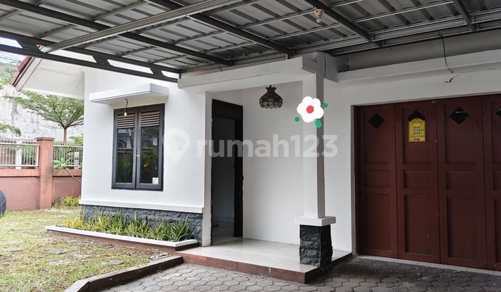 Ready-to-Occupy Cozy House Inside a Complex Near Borma Antapani Bandung